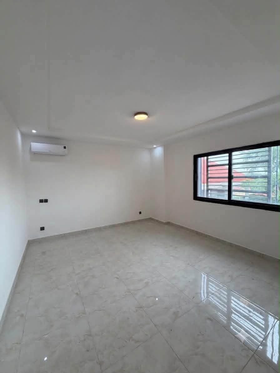 Immeuble à louer à NonGo R+7 4