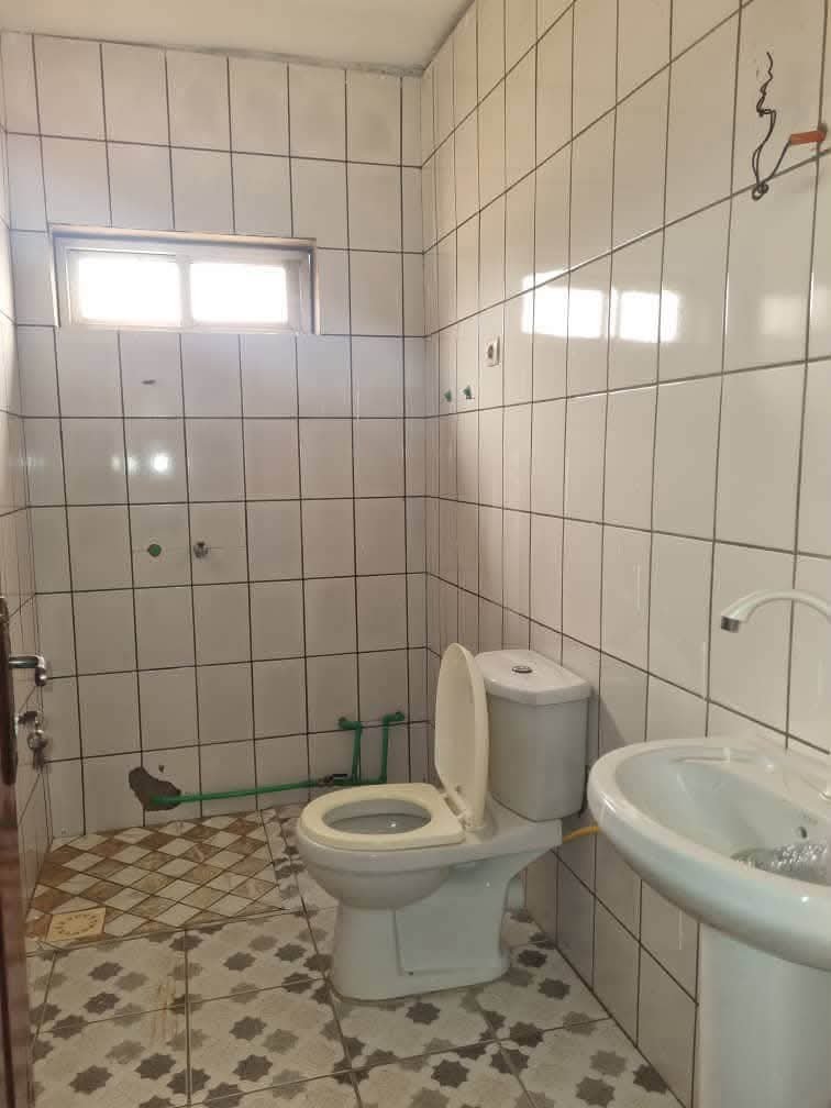 Super appartement à démoudoula 2eme étage 3