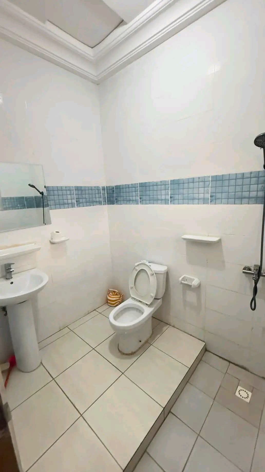 DUPLEX A LOUER 4